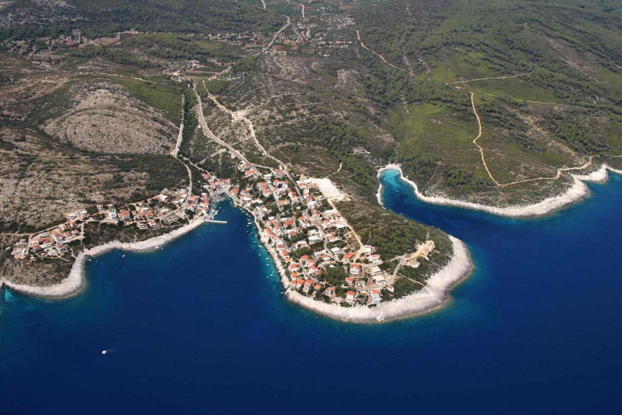 Apartments By The Sea Zavalatica, Korcula - 189 Eksteriør bilde