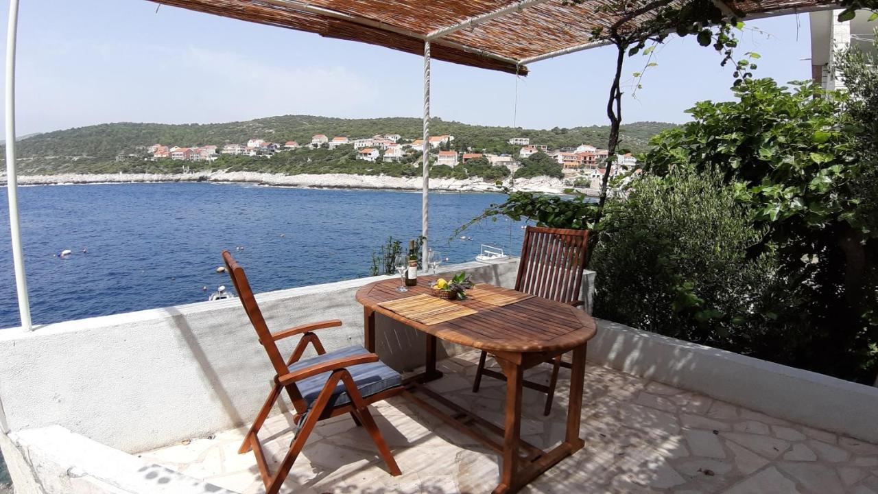 Apartments By The Sea Zavalatica, Korcula - 189 Eksteriør bilde