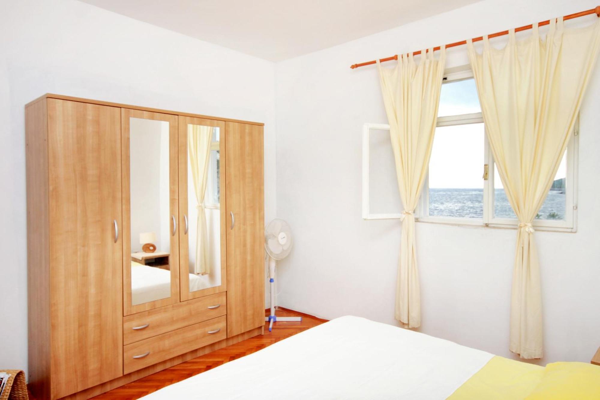 Apartments By The Sea Zavalatica, Korcula - 189 Rom bilde